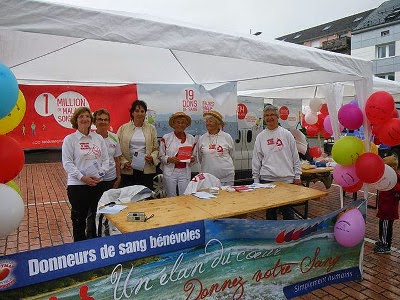 Stand pour la promotion du don de sang sur le Tour de France