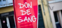 photo d'une banderole pour promouvoir le don de sang